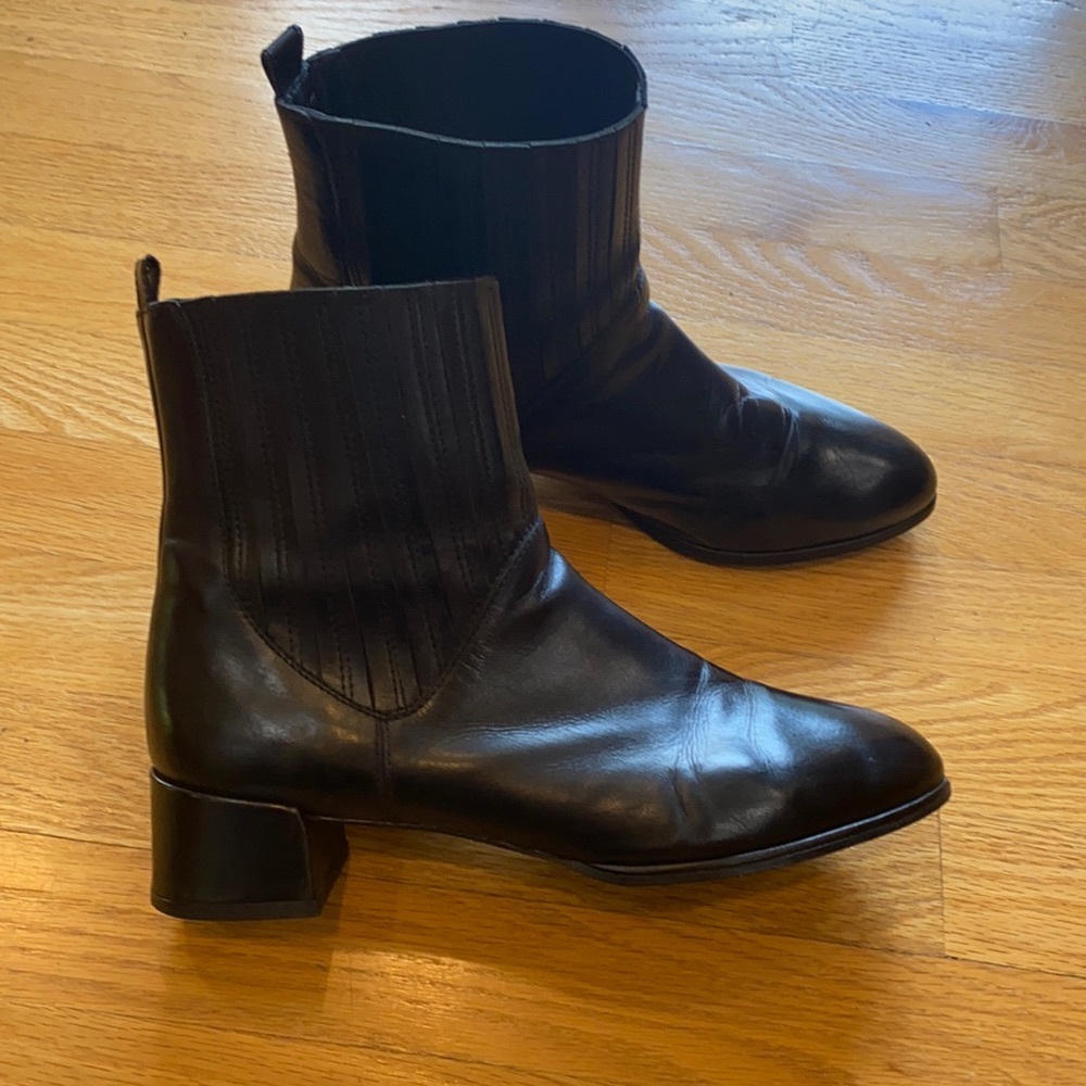 Stuart Weitzman Slash Boots, Almost New! - image 1